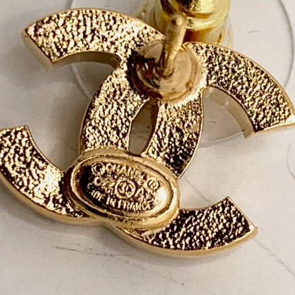 Authentic Chanel CC Earrings With Pearl Gold Hardware Brand New In Box - Picture 7 of 8